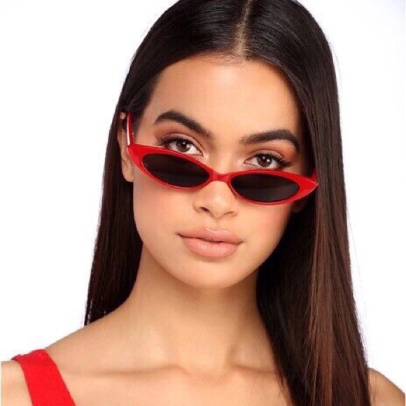 ‘Feline’ Sunglasses In ROUGE🍎 - Picture 4 of 4